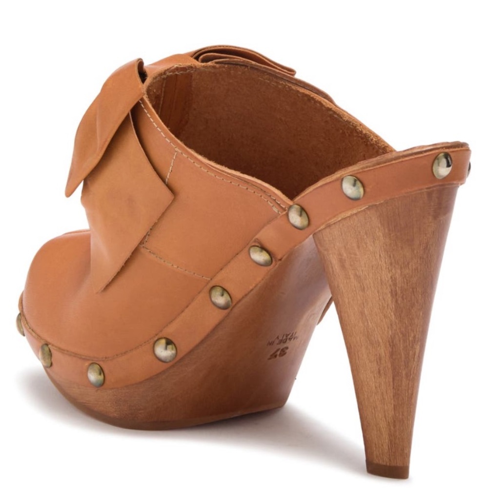 Authentic RED VALENTINO ITALIAN LEATHER STUDS CLOG - Picture 14 of 15